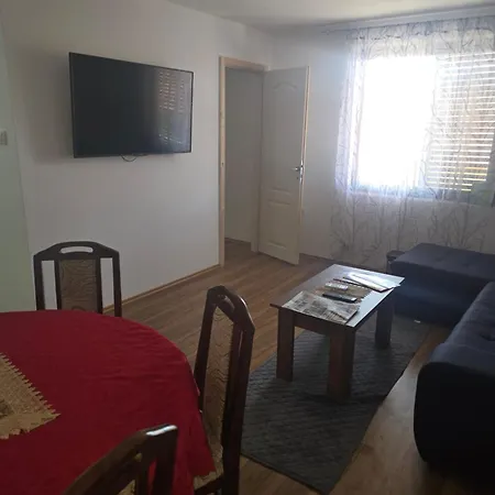 Yellow Hill Batinac Cuprija